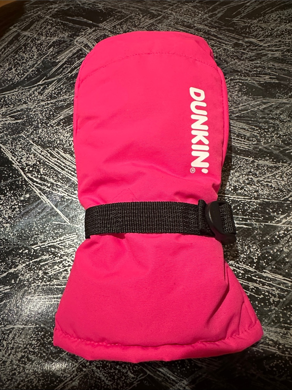 Dunkin' Women's Pink Winter Mitten for your hot coffee or tea!!